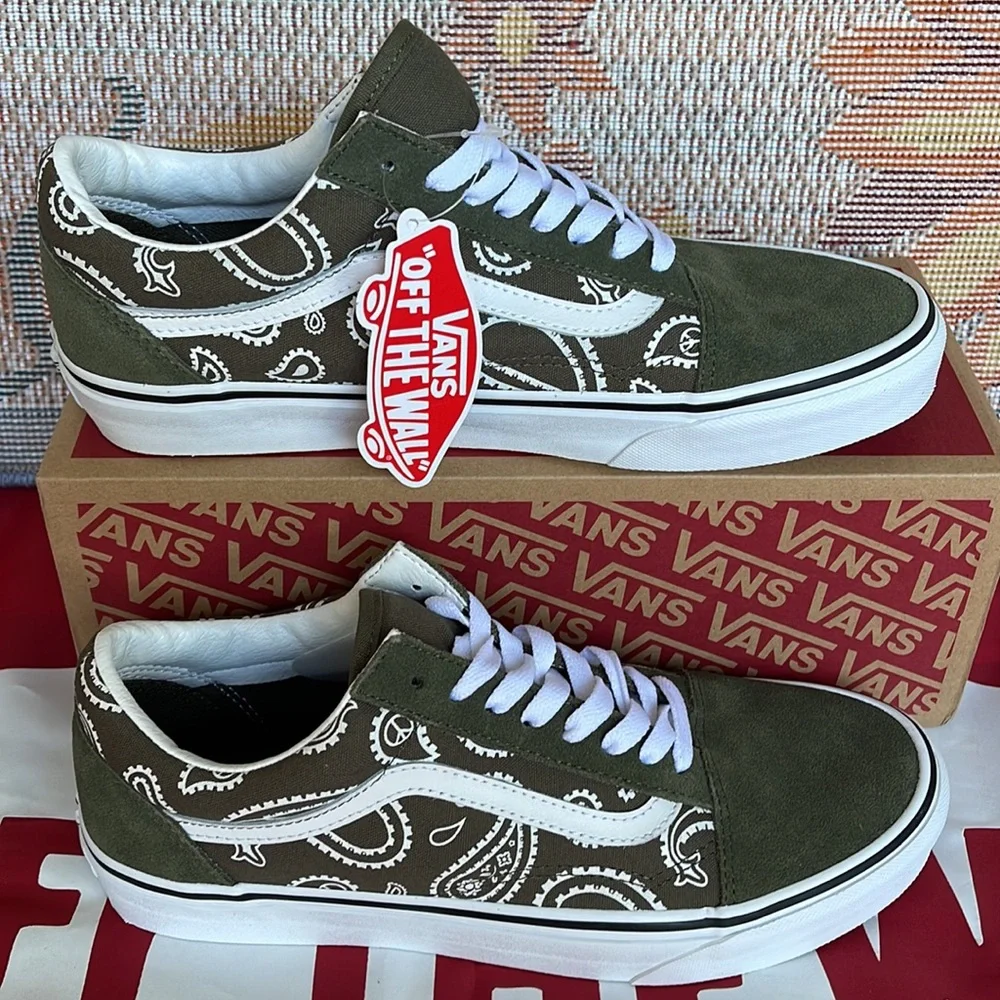 Vans Men’s Old Skool
(Peace Paisley) Grape Leaf 
VN0A5KRFBOF sneakers - Picture 4 of 16